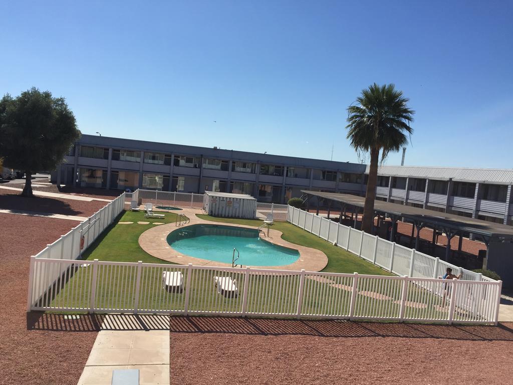 Ez 8 Motel Airporter Phoenix Esterno foto