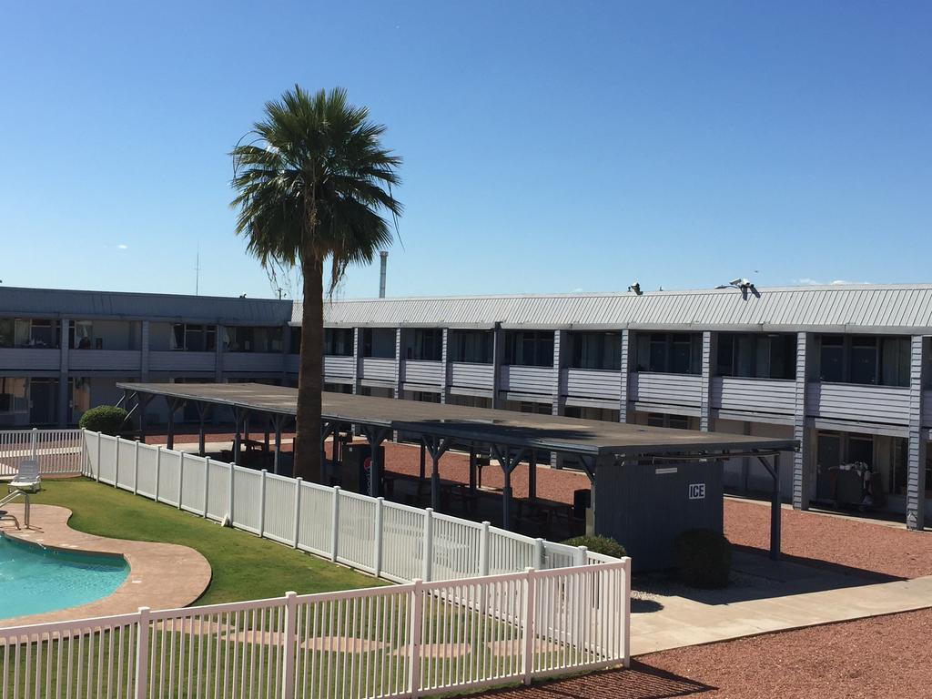 Ez 8 Motel Airporter Phoenix Esterno foto