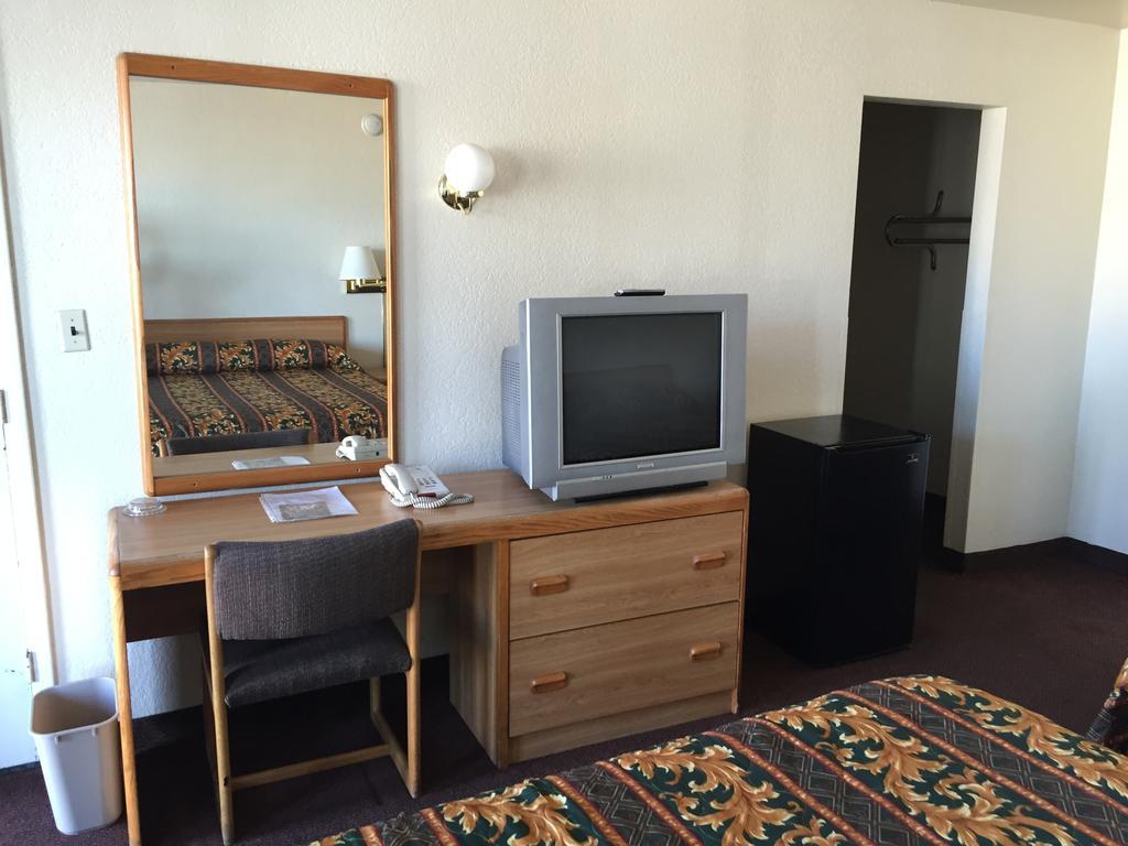 Ez 8 Motel Airporter Phoenix Esterno foto